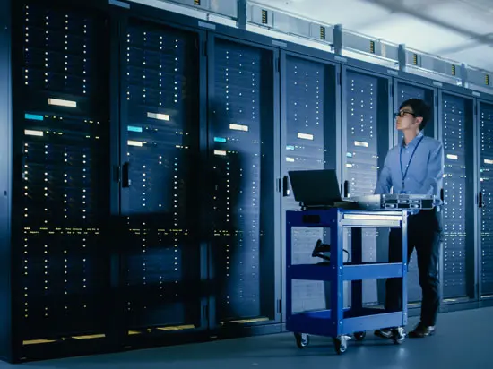 Data-Center-Web-Page Engineer in a data center